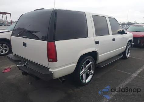 1996 Chevrolet Tahoe C1500 z USA, uszkodzony, nr VIN 1GNEC13R1TJ347405